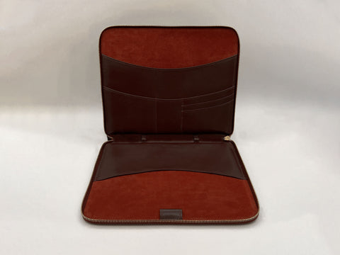No.01 Gallery Case. Oxblood
