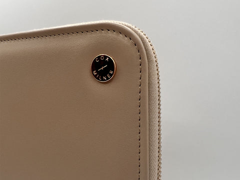 No.01 Gallery Case. Stone